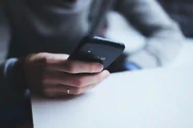 CWC02 차량용 거치대의 무선 고속 충전 기능 완벽 분석하기
