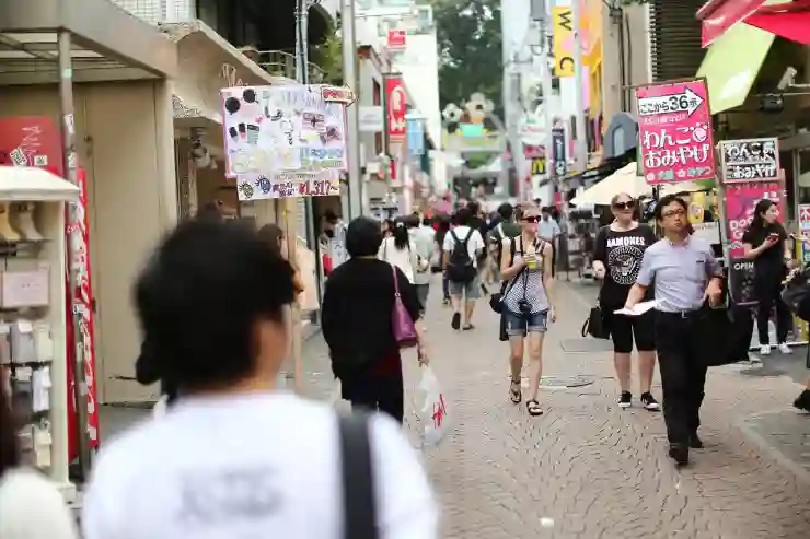 카카오 뷰 창작센터에서 수익을 올리는 비결과 친구 추가의 간편함 탐구하기